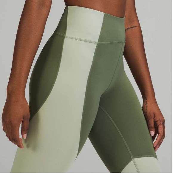 Lululemon Nulu Colour Block High-Rise Crop 23" Green Twill / Green Fern Size 2 - Picture 4 of 10